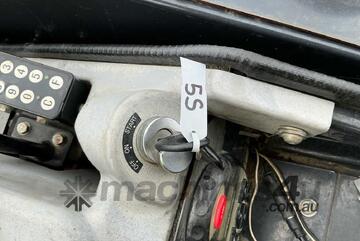 2021 Hitachi ZX33U-5A Excavator (Rubber Tracked)