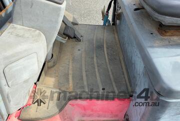 Nichiyu   FB25PN Forklift