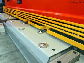 METALMAX SB8-4000 Hyd Swing Beam - picture0' - Click to enlarge