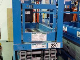2010 Genie 19ft Scissor lift FOR SALE - picture2' - Click to enlarge