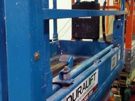 2010 Genie 19ft Scissor lift FOR SALE - picture1' - Click to enlarge