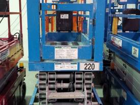 2010 Genie 19ft Scissor lift FOR SALE - picture0' - Click to enlarge