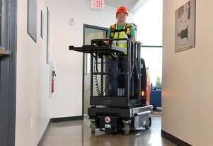 E18MML Vertical Mast Lift -18 ft Platform Height, Lightweight