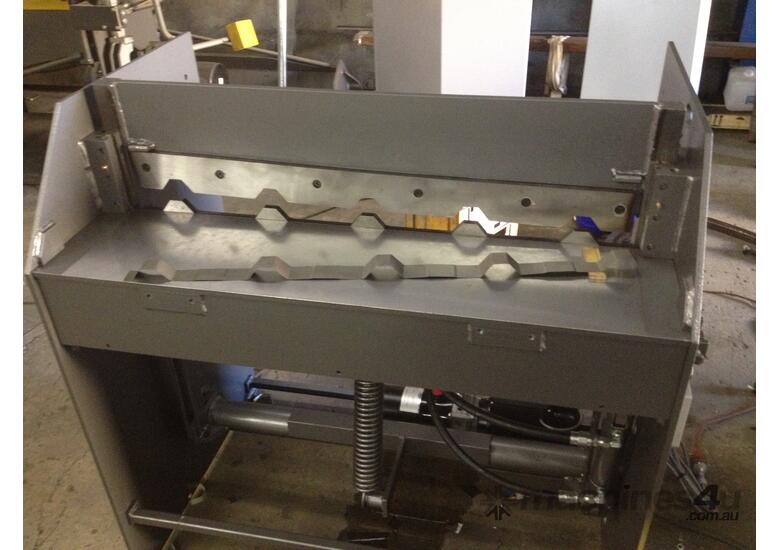 Keech Corrugated Hydraulic Guillotine - Transport Australia Wide *Finance Available