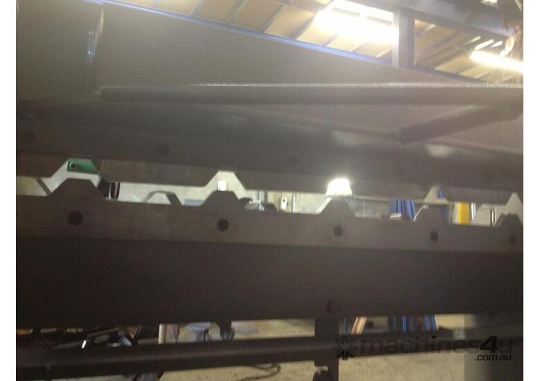 Keech Corrugated Hydraulic Guillotine - Transport Australia Wide *Finance Available