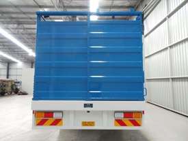 Fuso FV54 Stock/Cattle crate Truck - picture2' - Click to enlarge