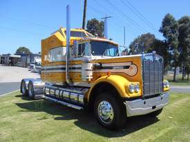 Kenworth W900 Primemover Truck - picture0' - Click to enlarge