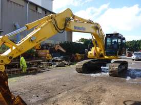 2013 Komatsu PC220LC-8 Steel Tracked Excavator - picture0' - Click to enlarge