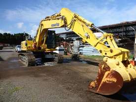 2013 Komatsu PC220LC-8 Steel Tracked Excavator - picture0' - Click to enlarge