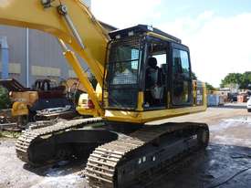 2013 Komatsu PC220LC-8 Steel Tracked Excavator - picture1' - Click to enlarge
