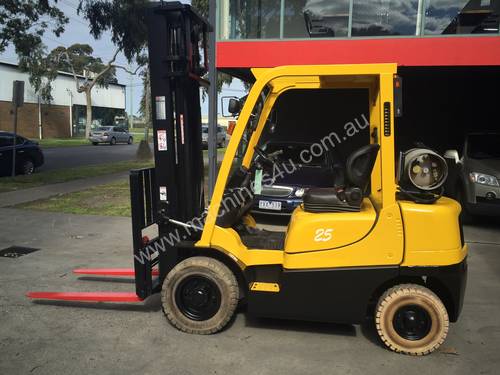 Hyster H2.5TX 2.5Tonne Counterbalance LPG with sideshift