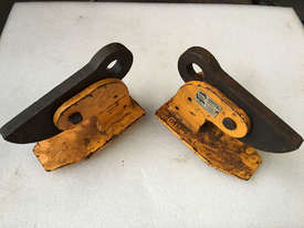 Plate Lifting Clamp 3 Ton x 50 mm Grab Beaver Horizontal QP-A set of 2 - picture1' - Click to enlarge