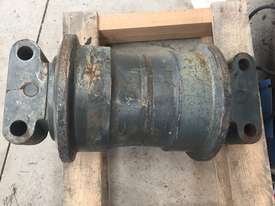  Bottom Track Roller To Suit Komatsu PC600-6HD   21M-30-00100T-HD - picture1' - Click to enlarge