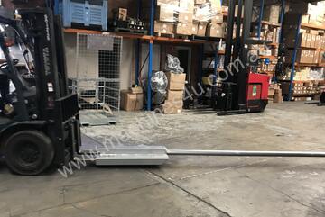 ACTIVE FORKLIFTS - Carpet Prong Roll Prong Slip On 2800mm Long 70mm Round 510KG Capacity