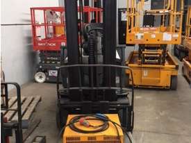 Crown Electric Counterbalance - picture1' - Click to enlarge