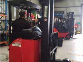 Linde R16 SERIES 115 - Electric High Reach Warehouse Forklift - picture0' - Click to enlarge