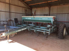 John Shearer 24 R 4R Seed Drills Seeding/Planting Equip - picture0' - Click to enlarge