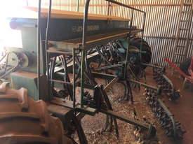 John Shearer 24 R 4R Seed Drills Seeding/Planting Equip - picture2' - Click to enlarge