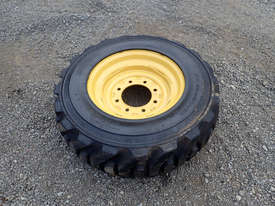 CATERPILLAR 10x16.5 8 STUD CATERPILLAR BOBCAT SKID STEER RIM & TYRE Tyre/Rim Combined Tyre/Rim - picture0' - Click to enlarge