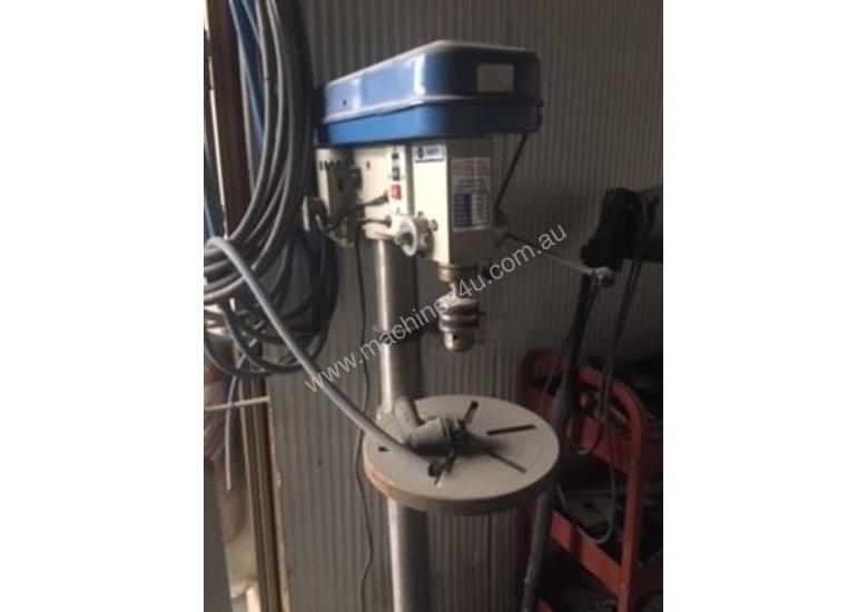 Used Seetal Spray Booth and Spray n Bake Panel Shop Equipment