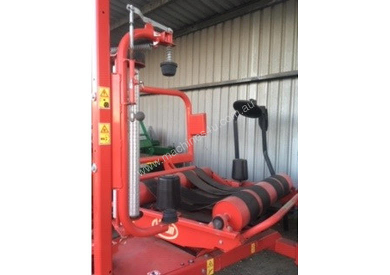 caption Vicon BW2400J Bale Wrapper Hay/Forage Equip