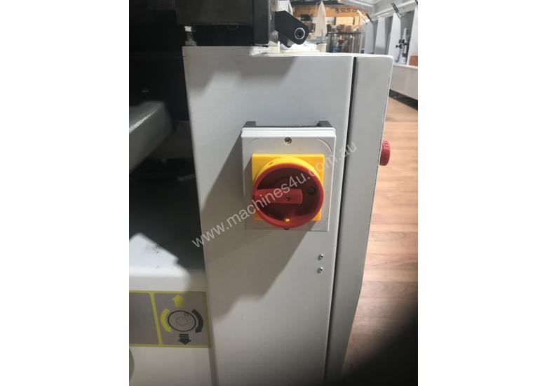 caption 410mm 16