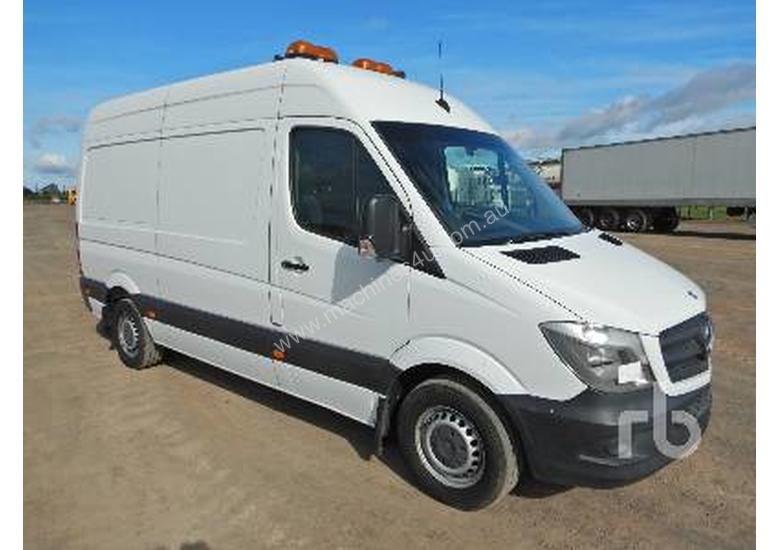 caption MERCEDES-BENZ SPRINTER 313CDI Van