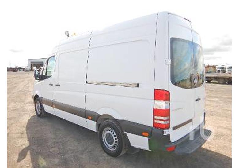 caption MERCEDES-BENZ SPRINTER 313CDI Van