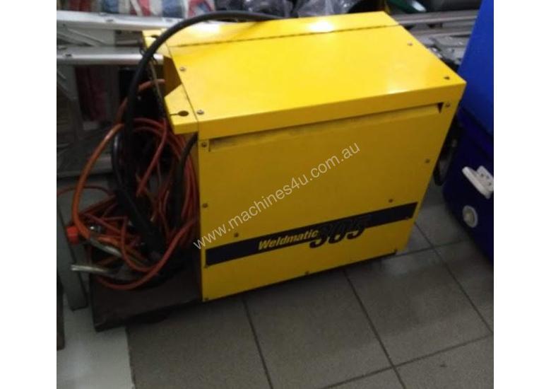 caption WIA Weldmaster 305 Welder
