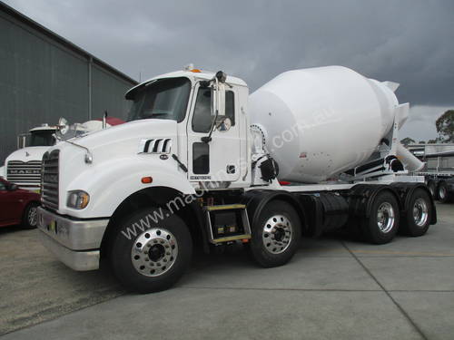 MACK COCRETE MIXER