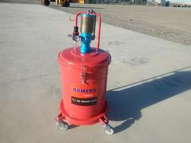 Ashita 13QC01 Grease Pump - picture0' - Click to enlarge