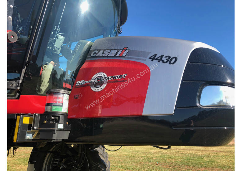 caption Case IH 4430 Boom Spray Sprayer