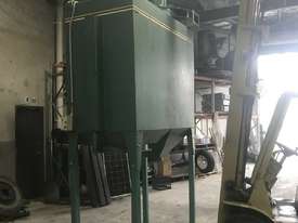 Sandblasting/grit Recovery Unit - picture2' - Click to enlarge