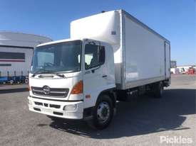 2006 Hino FHIJ - picture2' - Click to enlarge