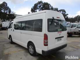 2005 Toyota Hiace - picture2' - Click to enlarge