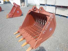 1295mm Skeleton Bucket to suit Komatsu PC200 - picture0' - Click to enlarge