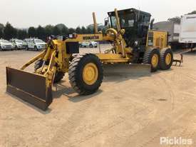 2009 Komatsu GD555-3A - picture2' - Click to enlarge