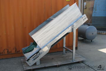 Incline Motorised Belt Conveyor - 1.7m long