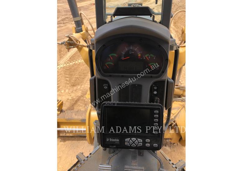caption CATERPILLAR 12M Motor Graders
