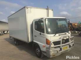 2003 Hino Ranger FC4J - picture0' - Click to enlarge