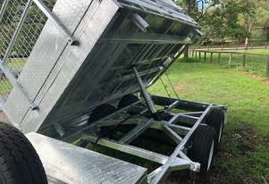 Three Way Hydraulic Tipper with Ramps 10 x 6 - Ship Australia Wide!