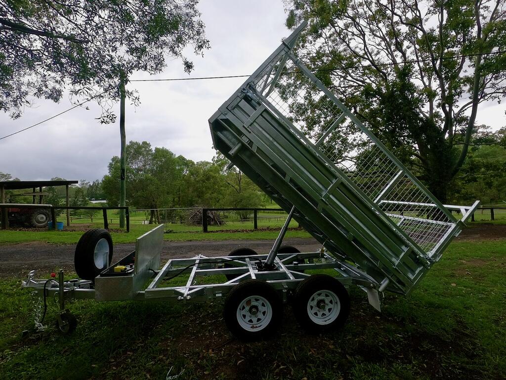 Buy New 2024 Ozzi 10x6 3 Way Trailer Tipping Trailers in MOLENDINAR, QLD