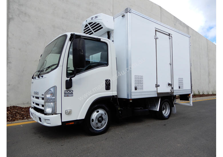 caption Isuzu NLR200 Refrigerated Truck