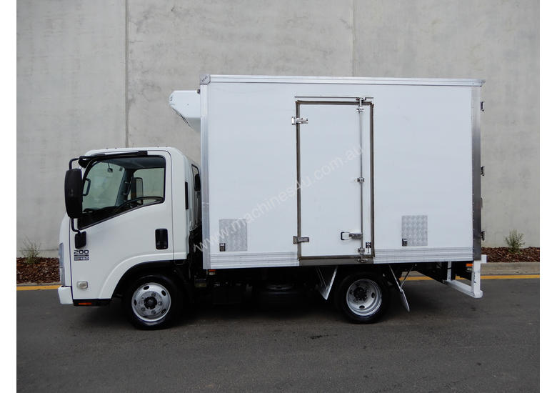 caption Isuzu NLR200 Refrigerated Truck