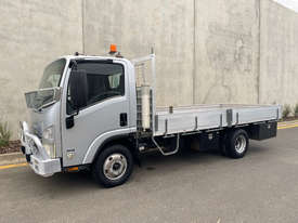 Isuzu NPR200 Tray Truck - picture0' - Click to enlarge