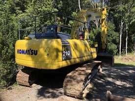 Komatsu PC210LC-8 tracked excavator - picture0' - Click to enlarge