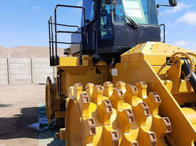 Caterpillar 815K Compactor - picture0' - Click to enlarge