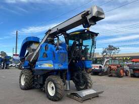 2004 New Holland/Braud VX680 Grape Harvester - picture0' - Click to enlarge