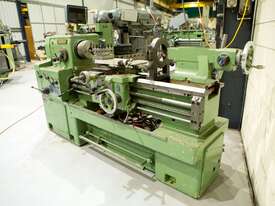 LATHE 435 SWING X 1000 MM BETWEEN CENTERS - picture0' - Click to enlarge