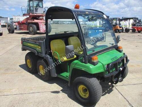 John Deere Gator